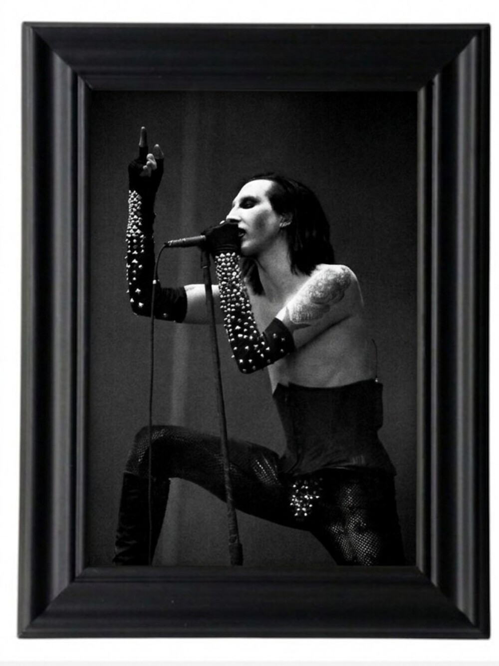 Marilyn Manson 00s Live Metal Gothic Rock Alternative punk edgy Goth 90s retro